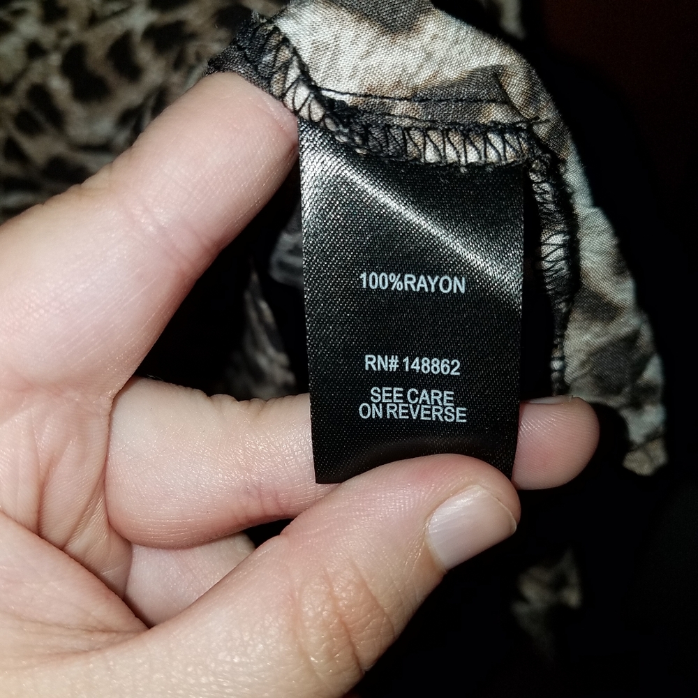 Torrid Leopards Short Sleeve Button Up - Picture 6 of 6
